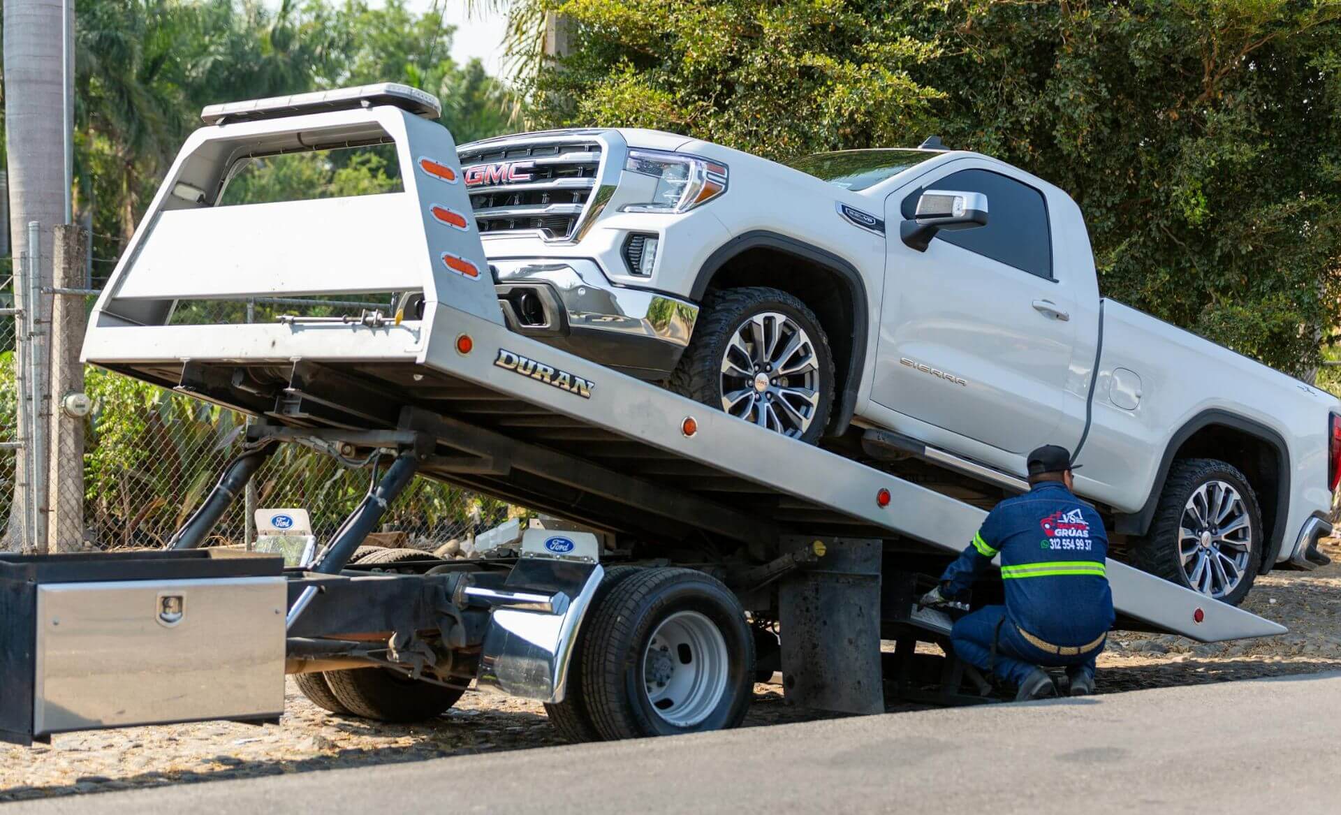 Roadside Services with Advanced Diagnostic Tools