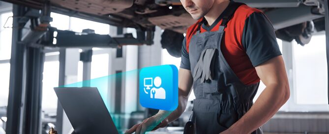 autel technician using autel cloud platform for automotive diagnotics